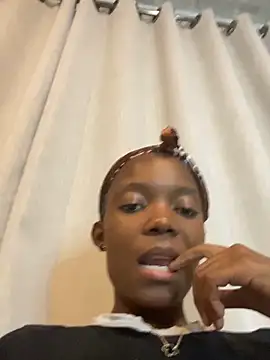 prettydollyy online show from April 23, 11:42 am