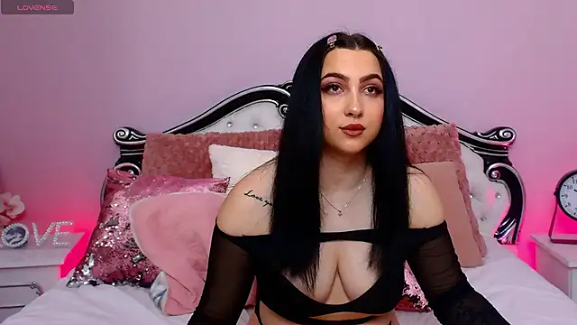 SweetySasha18 online show from May 25, 5:41 pm