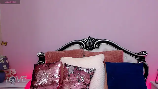 SweetySasha18 online show from May 28, 5:21 pm