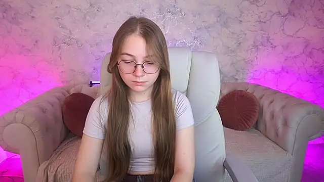 ArrinaWairr online show from November 28, 9:01 am