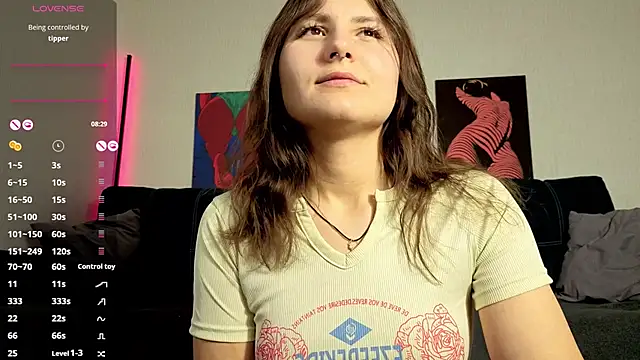 TrixiBell online show from December 19, 4:41 am