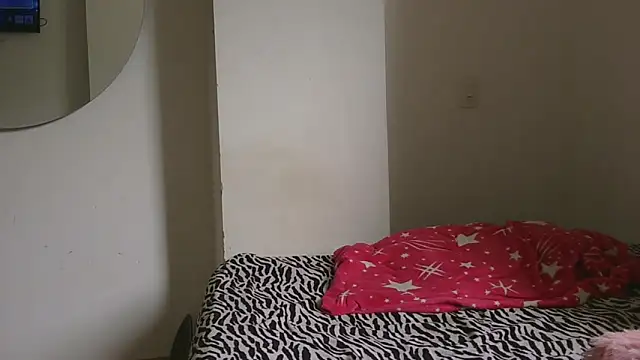 Snapshot of kattaleya_21 chatting on September 24, 7:28 pm kattaleya 21 online show from September 24, 7:28 pm