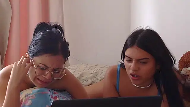 Snapshot of kattaleya_21 chatting on October 11, 7:34 pm kattaleya 21 online show from October 11, 7:34 pm