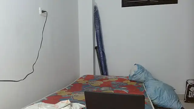 Snapshot of kattaleya_21 chatting on October 17, 6:54 pm kattaleya 21 online show from October 17, 6:54 pm