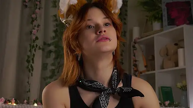 Snapshot of BlytheBenny chatting on November 15, 1:25 am BlytheBenny online show from November 15, 1:25 am