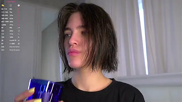 EleneButton online show from April 10, 1:11 am