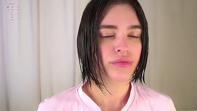 EleneButton online show from April 14, 1:22 am