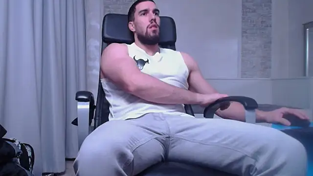 IvanHydee online show from October 5, 4:55 am