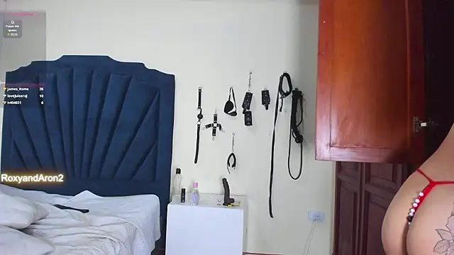 RoxyandAron2 online show from March 21, 9:29 pm