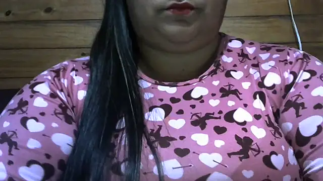 Snapshot of MARRENTINHA34 chatting on May 23, 1:48 pm MARRENTINHA34 online show from May 23, 1:48 pm