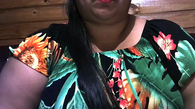 Snapshot of MARRENTINHA34 chatting on June 2, 5:59 pm MARRENTINHA34 online show from June 2, 5:59 pm