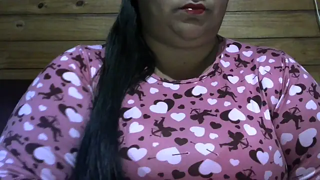 Snapshot of MARRENTINHA34 chatting on June 5, 11:27 am MARRENTINHA34 online show from June 5, 11:27 am