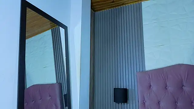 Bonnali lune online show from April 10, 9:52 pm