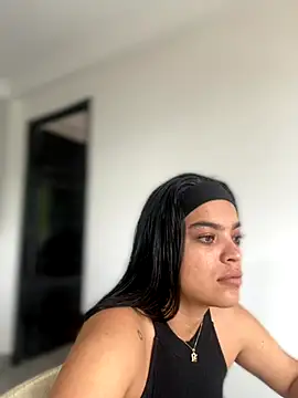 JuanitaMore01 online show from November 9, 7:56 pm