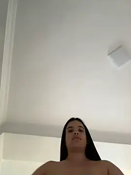Snapshot of JuanitaMore01 chatting on July 22, 9:17 pm JuanitaMore01 online show from July 22, 9:17 pm