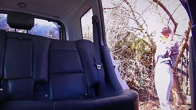 Yourguiltypassionn online show from April 5, 8:22 am