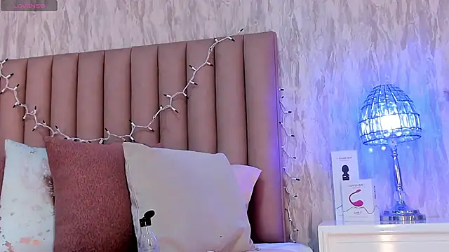 Emely florence  online show from January 12, 7:52 pm