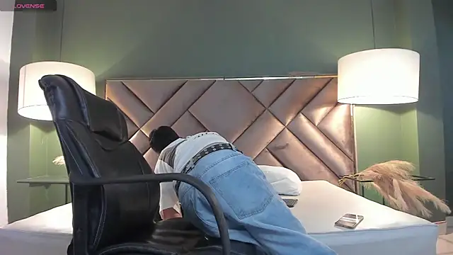 Snapshot of Aiden_Royce chatting on January 11, 6:07 am Aiden Royce online show from January 11, 6:07 am