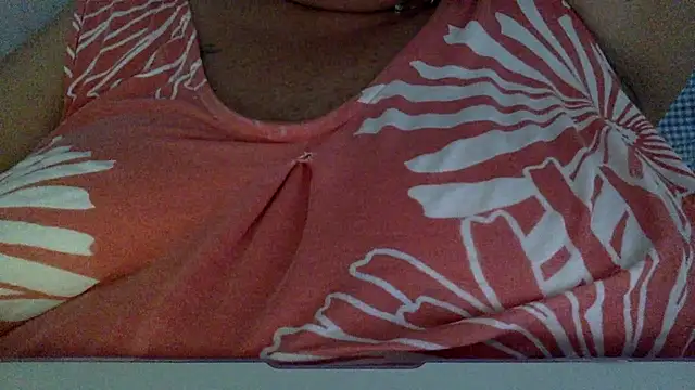 Snapshot of LaReginaNera chatting on June 27, 12:22 pm LaReginaNera online show from June 27, 12:22 pm