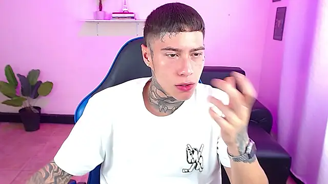 setthomas online show from November 13, 4:28 pm