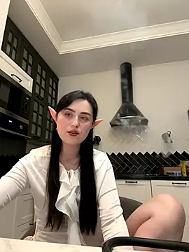 Snapshot of MilanaDayLi chatting on December 3, 9:02 pm MilanaDayLi online show from December 3, 9:02 pm