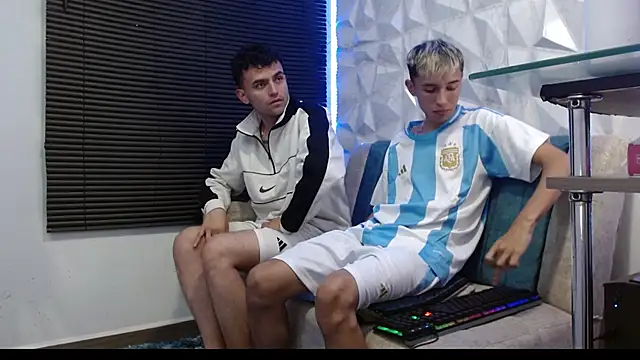 Isaac tan online show from September 21, 3:08 am