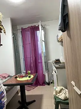 sexentrevoisin online show from March 7, 5:43 pm