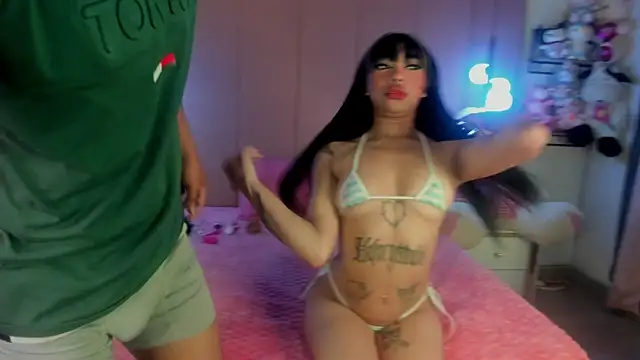 Snapshot of Liah_Marthina chatting on November 23, 3:17 am Liah Marthina online show from November 23, 3:17 am