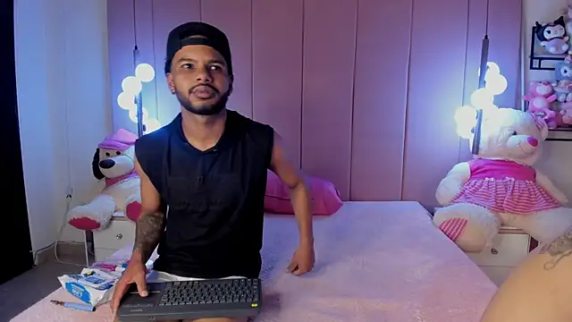 Snapshot of Liah_Marthina chatting on November 27, 3:08 am Liah Marthina online show from November 27, 3:08 am