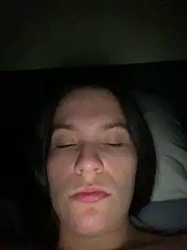 Mineirinhajuju online show from November 4, 5:17 am