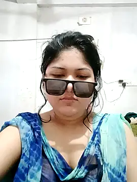 Snapshot of Nusrat-N chatting on September 11, 2:22 am Nusrat-N online show from September 11, 2:22 am