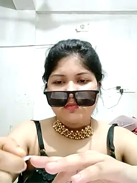 Snapshot of Nusrat-N chatting on September 23, 2:42 pm Nusrat-N online show from September 23, 2:42 pm