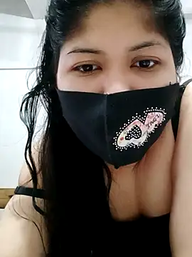 Snapshot of Nusrat-N chatting on November 12, 2:01 am Nusrat-N online show from November 12, 2:01 am