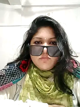 Snapshot of Nusrat-N chatting on December 4, 5:54 pm Nusrat-N online show from December 4, 5:54 pm