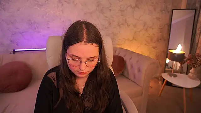 Snapshot of SophieDreamss chatting on October 24, 10:06 pm SophieDreamss online show from October 24, 10:06 pm