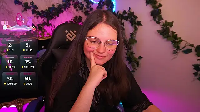 Snapshot of SophieDreamss chatting on November 5, 2:28 pm SophieDreamss online show from November 5, 2:28 pm