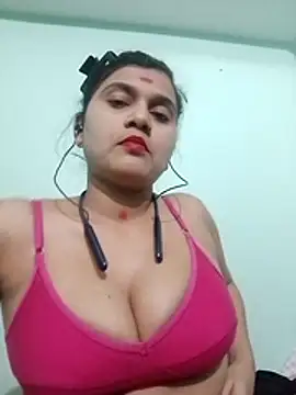 Snapshot of Kavya-Tiwari chatting on December 16, 9:03 am Kavya-Tiwari online show from December 16, 9:03 am