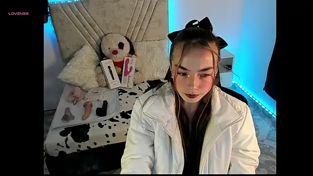 Mia Victoria22 online show from April 11, 3:11 am