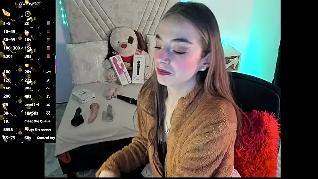 Snapshot of Mia_Victoria22 chatting on June 5, 3:24 am Mia Victoria22 online show from June 5, 3:24 am