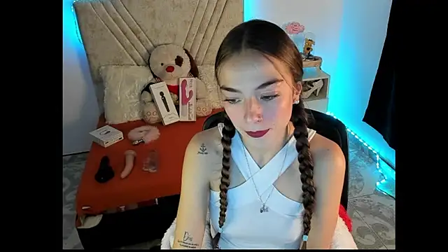 Mia Victoria22 online show from July 24, 2:20 am