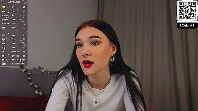 Snapshot of JenniferSullivan chatting on September 28, 10:15 pm JenniferSullivan online show from September 28, 10:15 pm