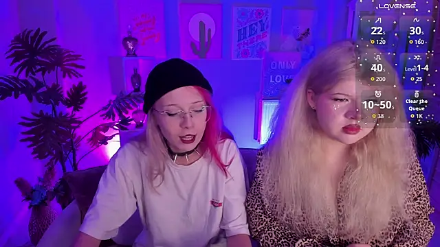 SakuraBliss online show from September 23, 5:49 pm