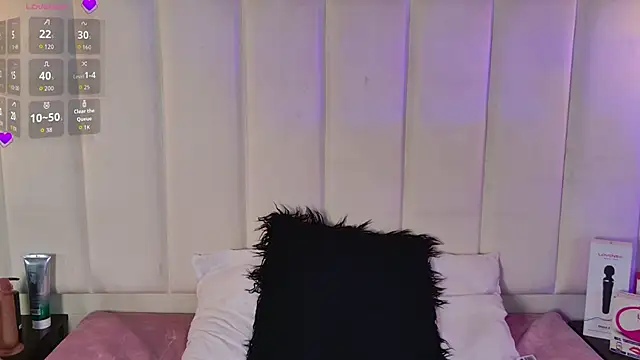 ChloeJoness  online show from December 17, 8:04 pm