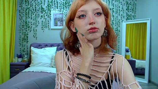 Snapshot of MistyMarlo chatting on September 18, 6:15 am MistyMarlo online show from September 18, 6:15 am