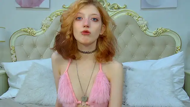 Snapshot of MistyMarlo chatting on October 3, 6:10 am MistyMarlo online show from October 3, 6:10 am