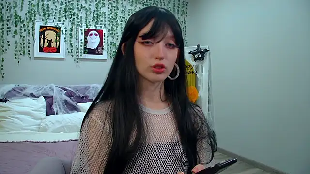 Snapshot of MistyMarlo chatting on November 4, 6:23 am MistyMarlo online show from November 4, 6:23 am