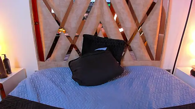 Katy ortiiz online show from April 21, 12:11 pm