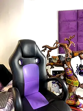 AdrianRinaldi online show from October 30, 7:36 pm