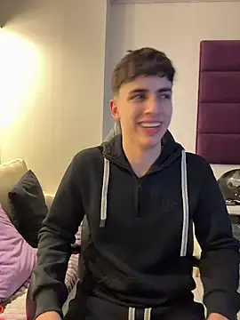 AdrianRinaldi online show from November 26, 8:10 pm