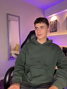 AdrianRinaldi online show from April 10, 8:02 pm